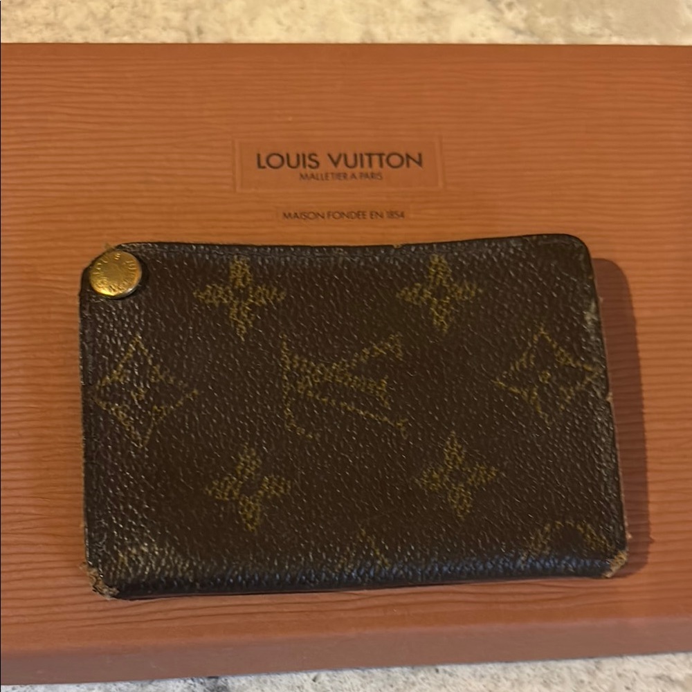 Vintage Louis Vuitton Monogram Card Holder - Picture 2 of 11
